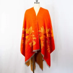 Hot Laura Vita Poncho Bryone