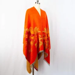 Hot Laura Vita Poncho Bryone